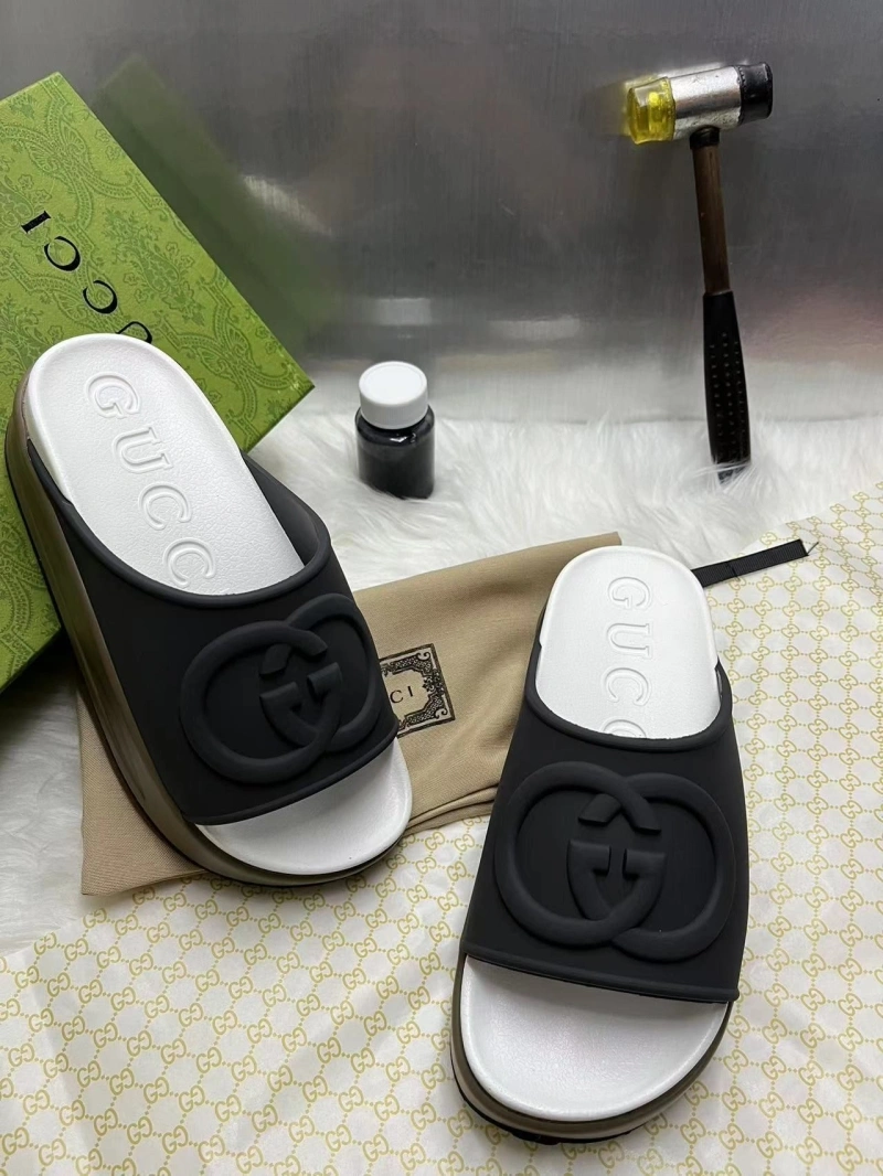 Fashionable Gxccx Slippers 162236