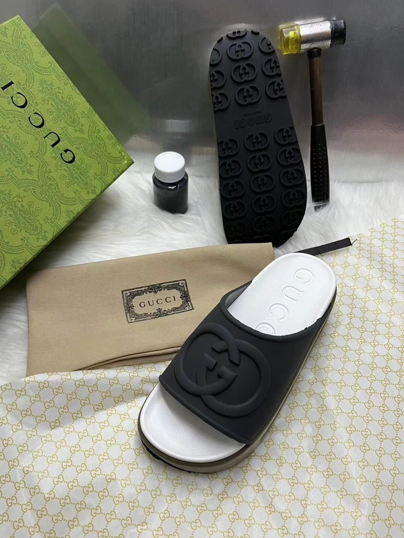 Fashionable Gxccx Slippers 162236