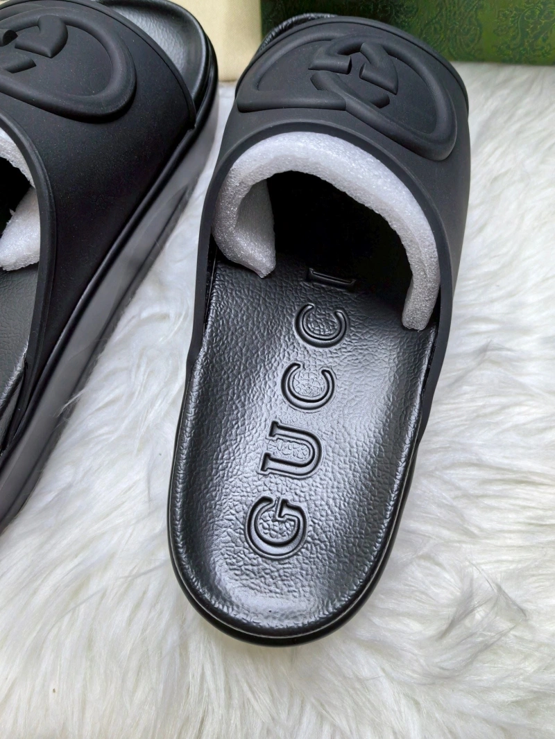 Resilient Gxccx Slippers 162231