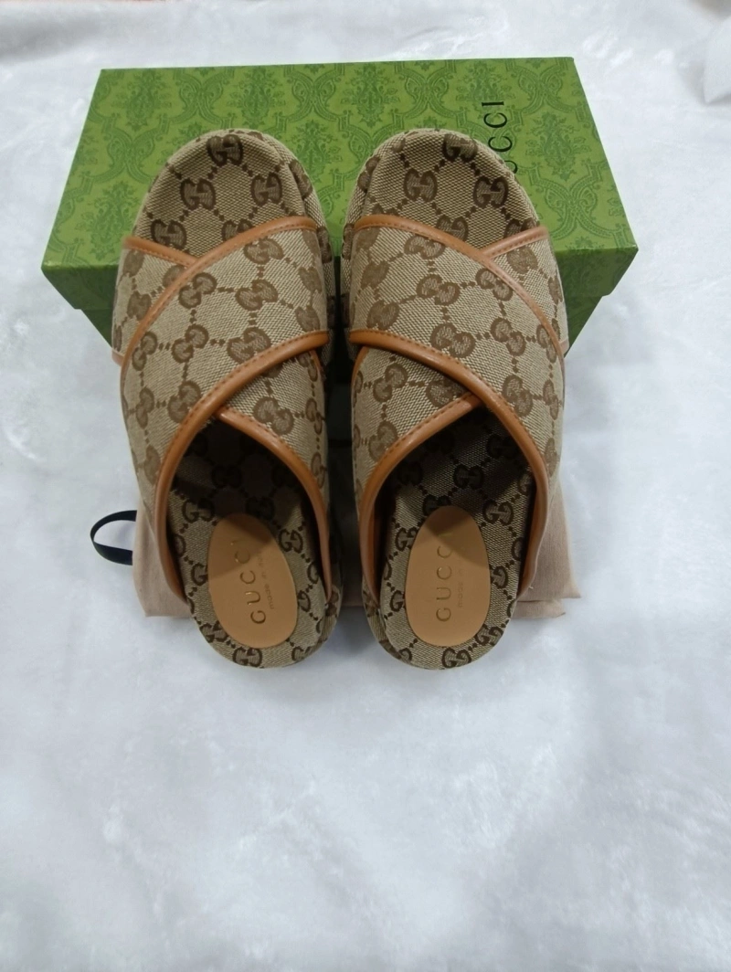 Cozy Gxccx Slippers 162225