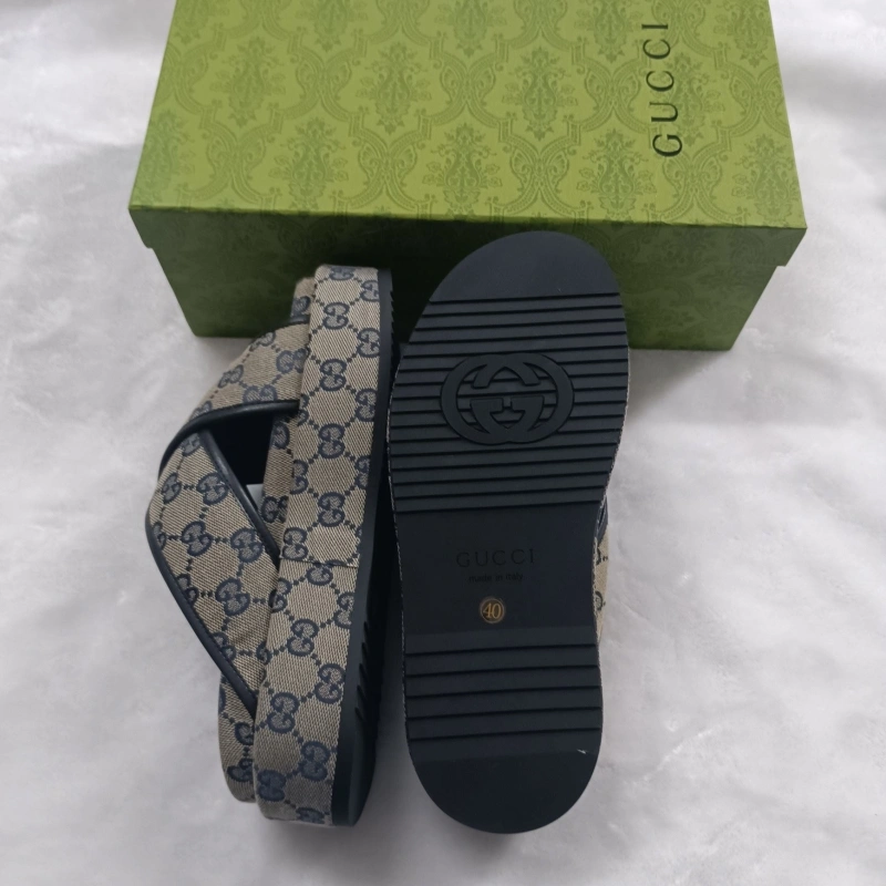 Minimalist Gxccx Slippers 162227