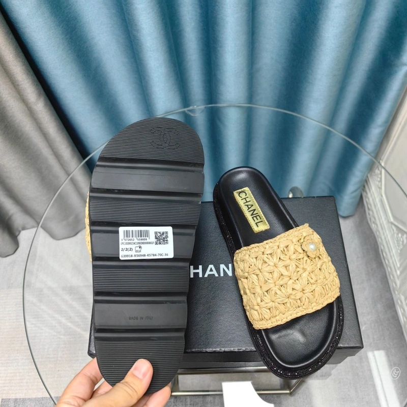 ModernLook Chxnxl Slippers 128004