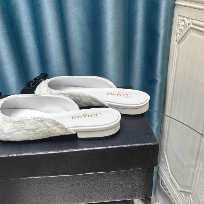 Chxnxl Slippers Bold 127996