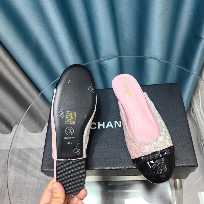 Efficient Chxnxl Slippers 127994