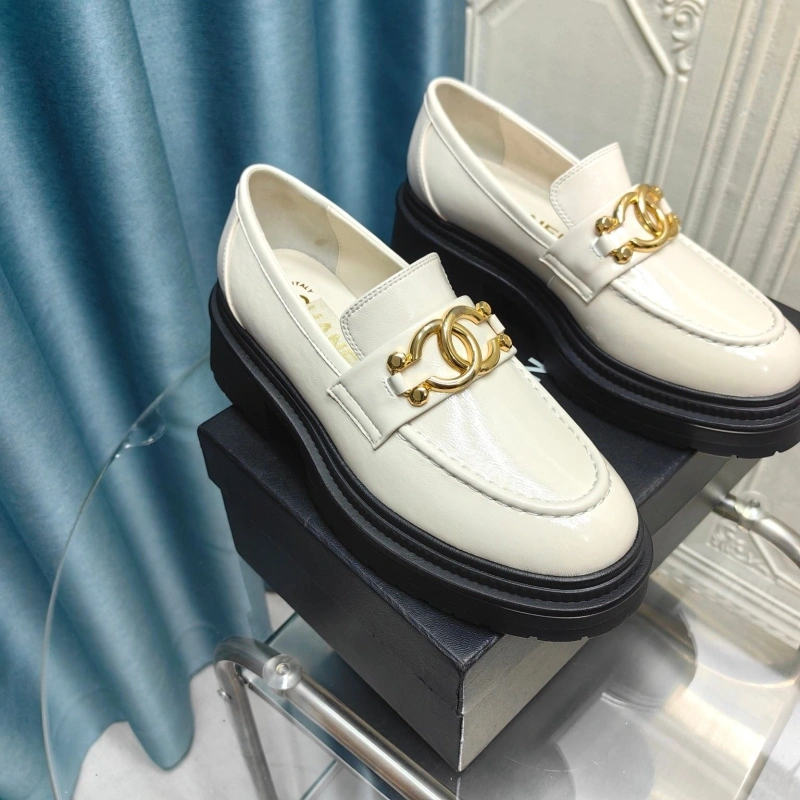 Vibrant Chxnxl Leather Shoes 128764