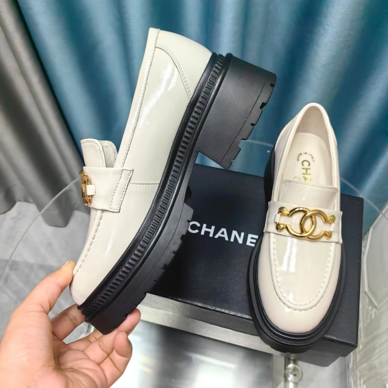 Vibrant Chxnxl Leather Shoes 128764