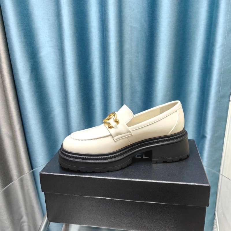 Vibrant Chxnxl Leather Shoes 128764