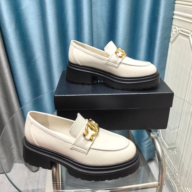 Vibrant Chxnxl Leather Shoes 128764
