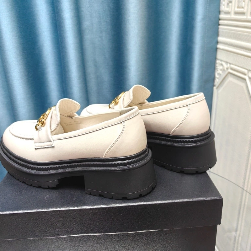 Vibrant Chxnxl Leather Shoes 128764
