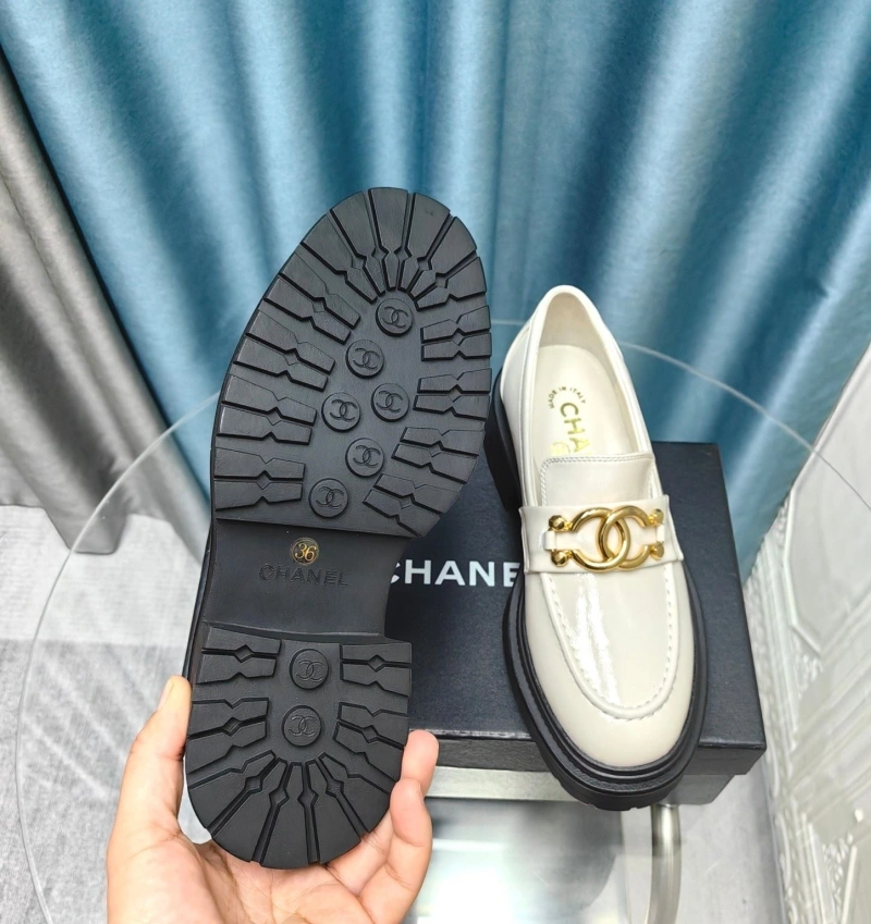 Vibrant Chxnxl Leather Shoes 128764