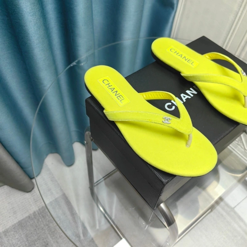 Resilient Chxnxl Slippers 127977