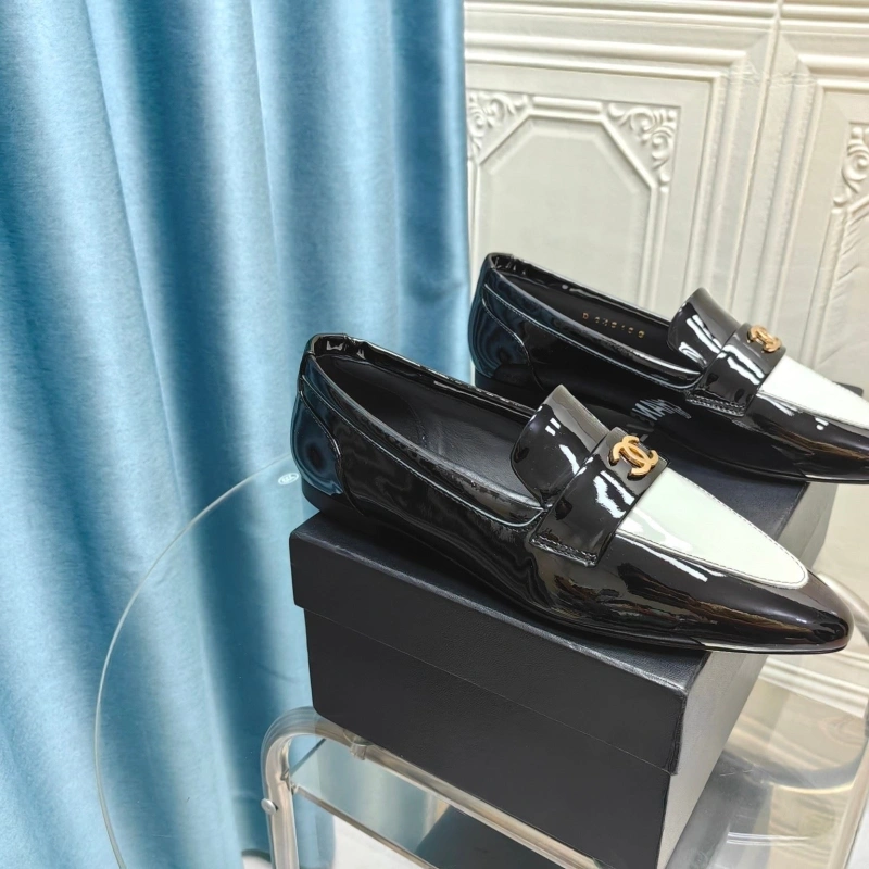 Flexible Chxnxl Leather Shoes 128747