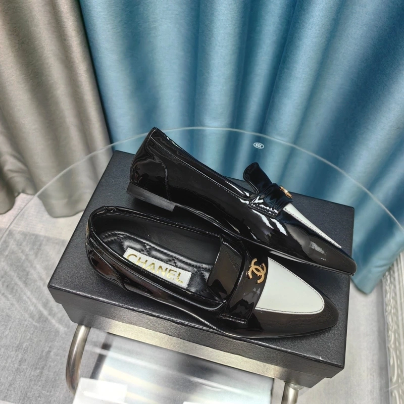 Flexible Chxnxl Leather Shoes 128747