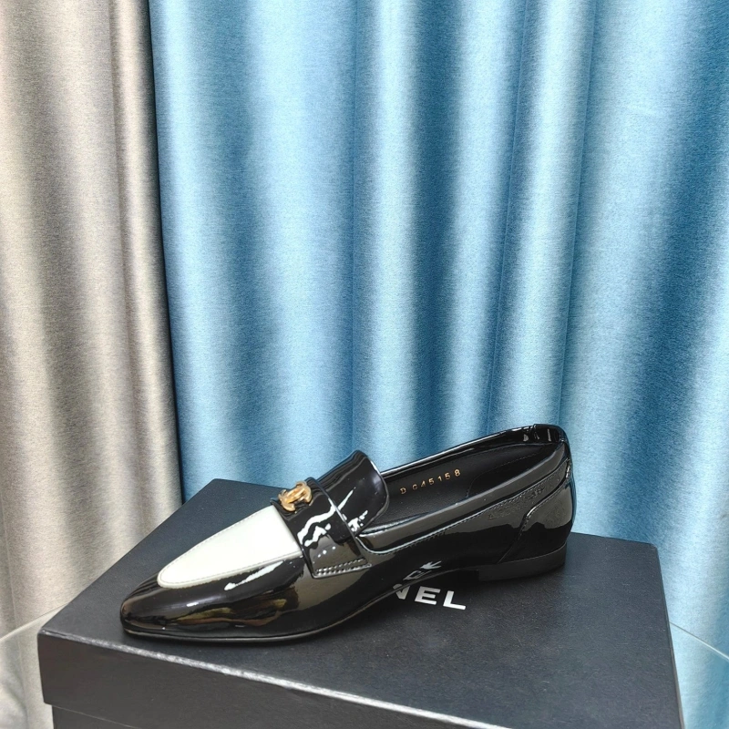 Flexible Chxnxl Leather Shoes 128747