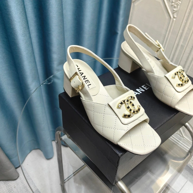 ModernLook Chxnxl Sandals 128396