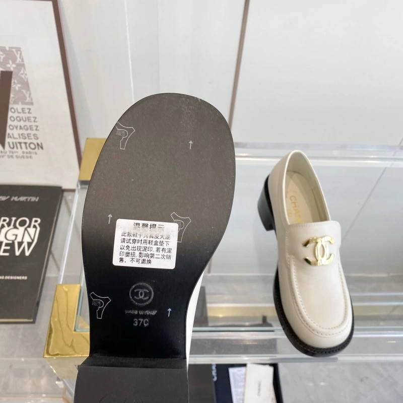 Durable Chxnxl Leather Shoes 128734