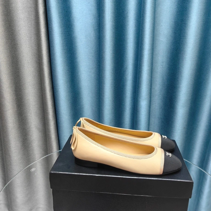 Sleek Chxnxl Flat Shoes 129144
