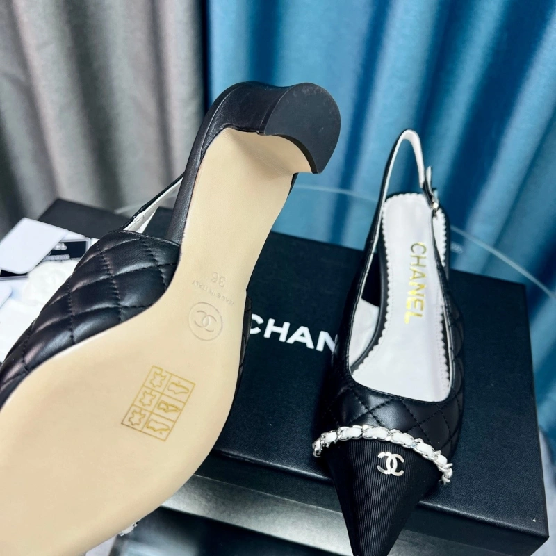 Cozy Chxnxl High Heels 128946