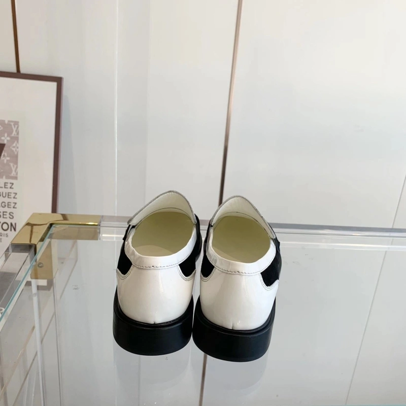 Compact Chxnxl Leather Shoes 128722