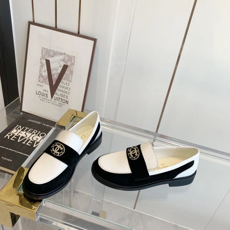 Compact Chxnxl Leather Shoes 128722