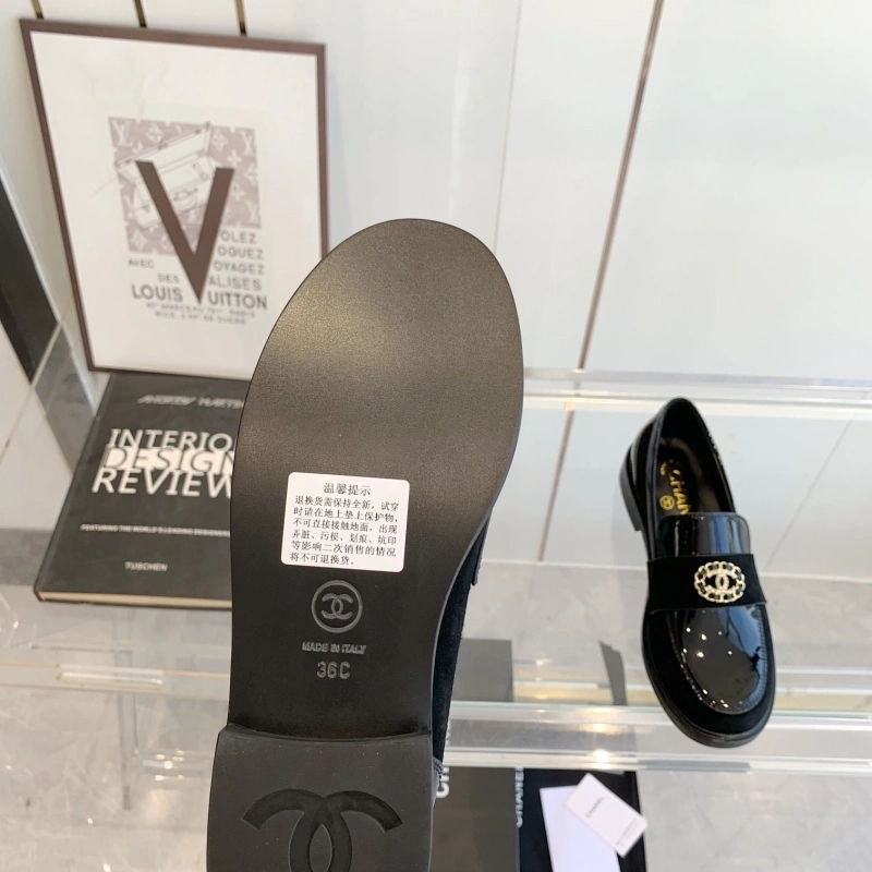 Timeless Chxnxl Leather Shoes 128720
