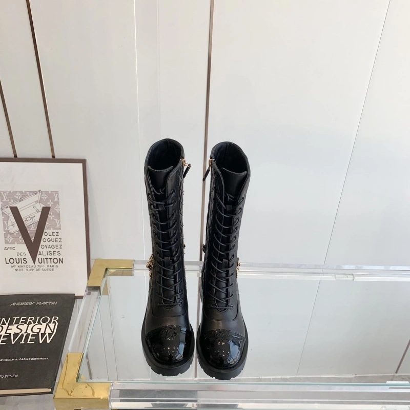 Cozy Chxnxl Boots 129675