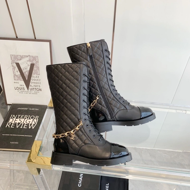 Cozy Chxnxl Boots 129675