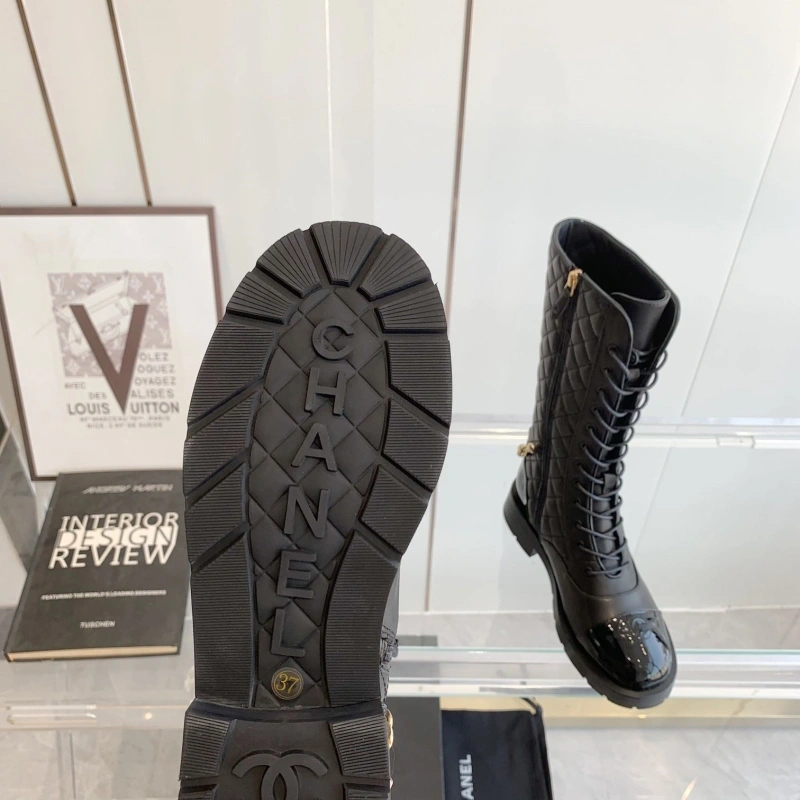 Cozy Chxnxl Boots 129675