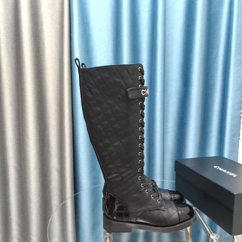 Versatile Chxnxl Boots 129666