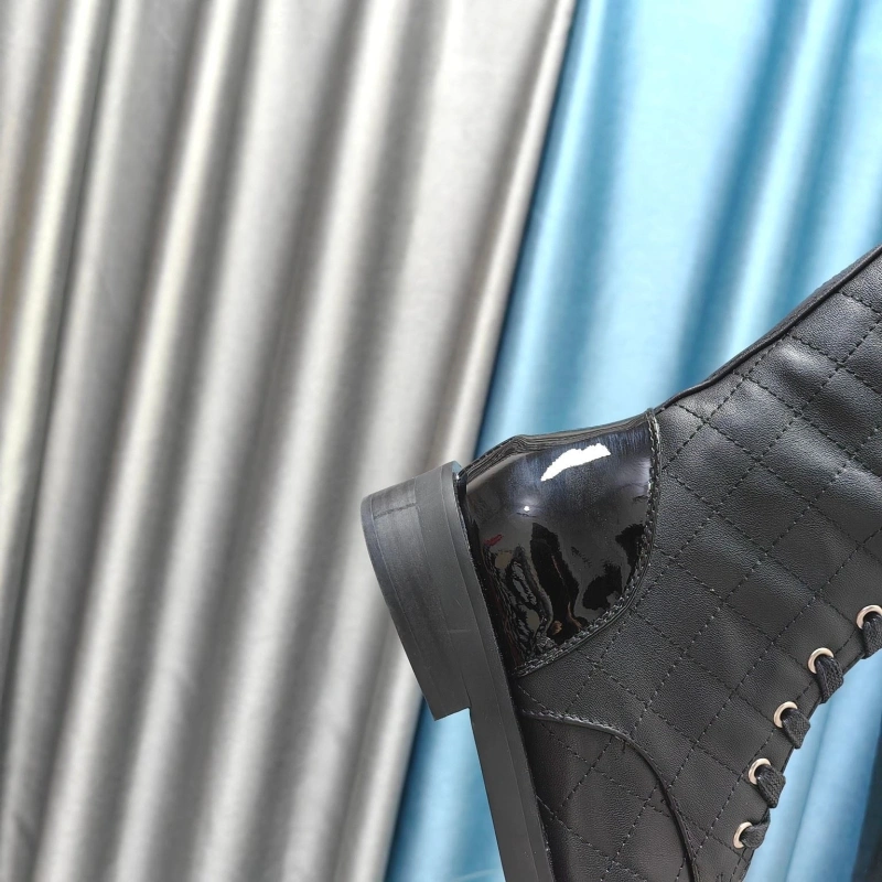 Versatile Chxnxl Boots 129666