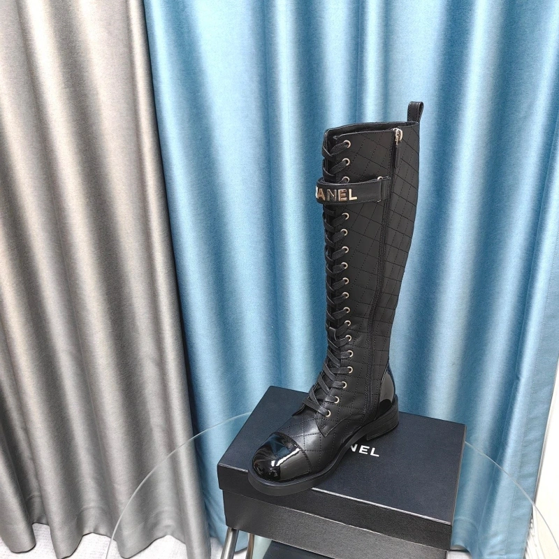 Versatile Chxnxl Boots 129666