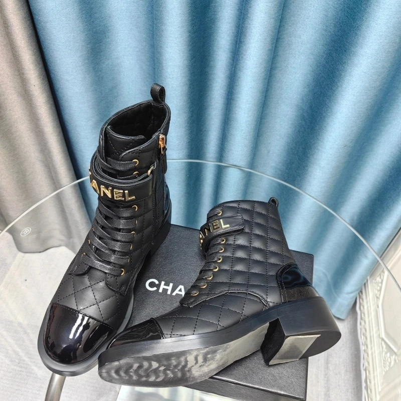 Cozy Chxnxl Boots 129658