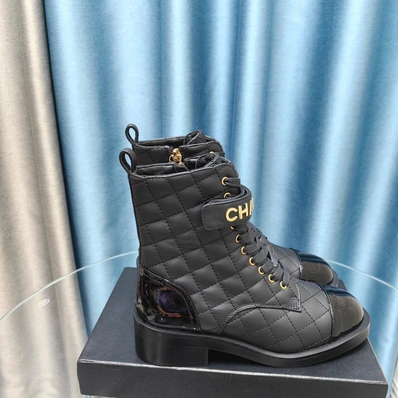 Cozy Chxnxl Boots 129658