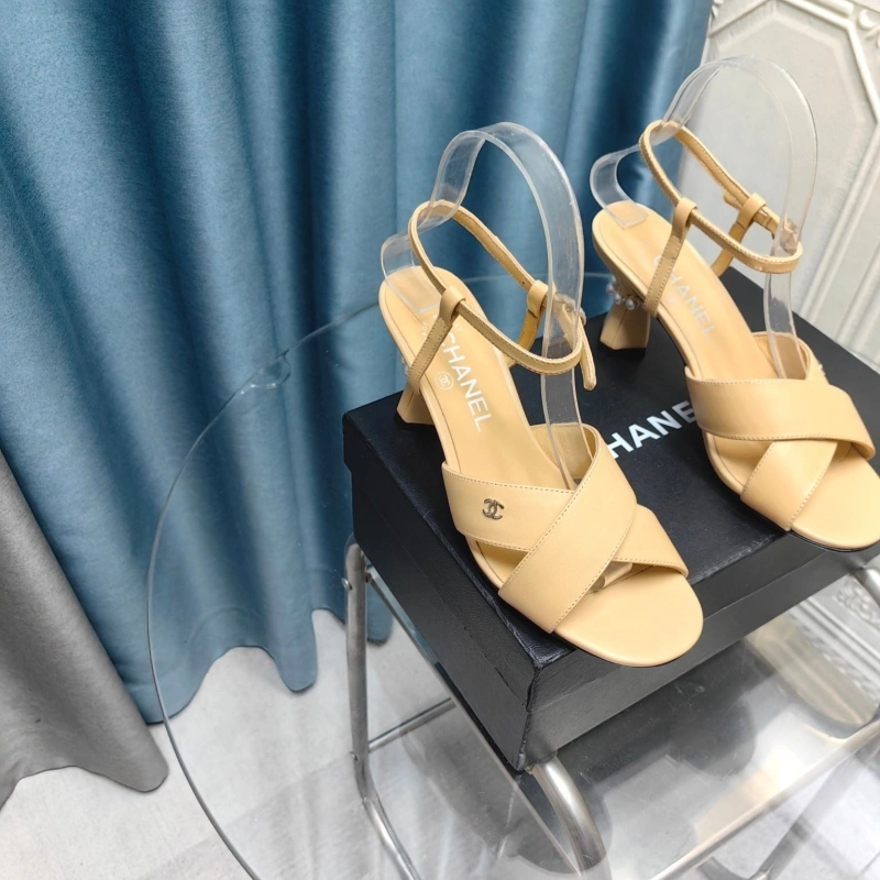 WellDesigned Chxnxl High Heels 128916