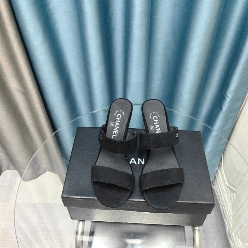 Practical Chxnxl Slippers 127955