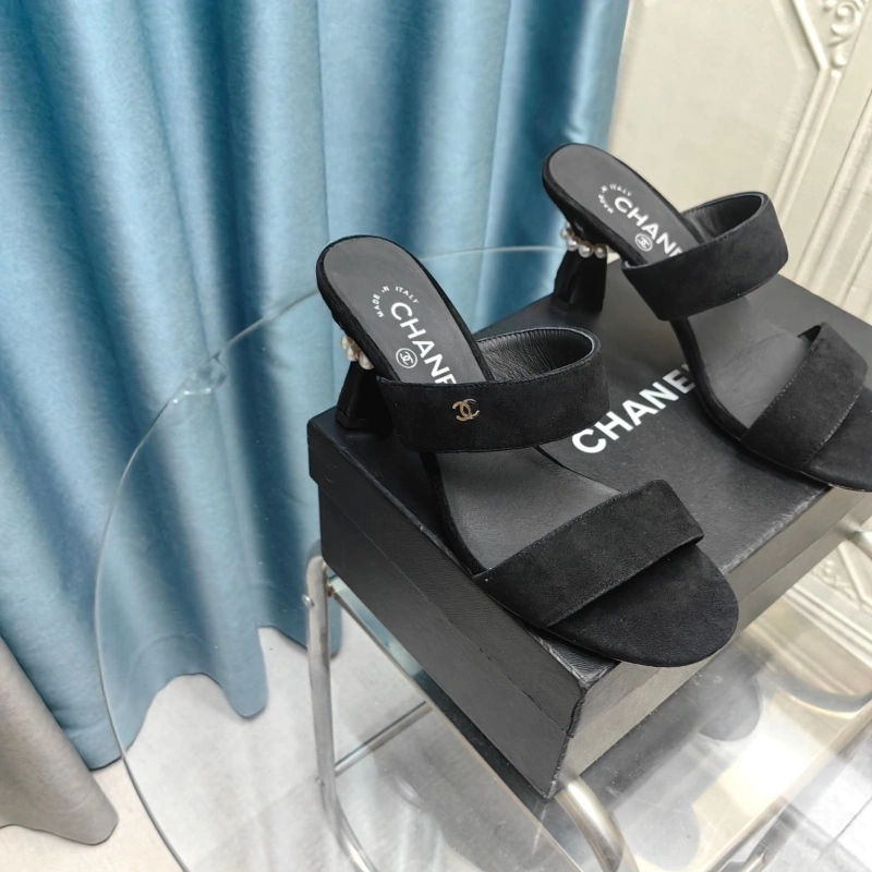 Practical Chxnxl Slippers 127955
