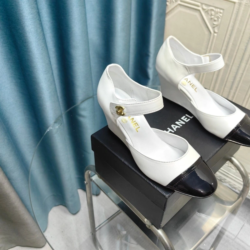 Bold Chxnxl High Heels 128912