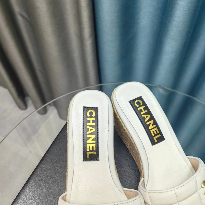 Chxnxl Slippers Vibrant 127950