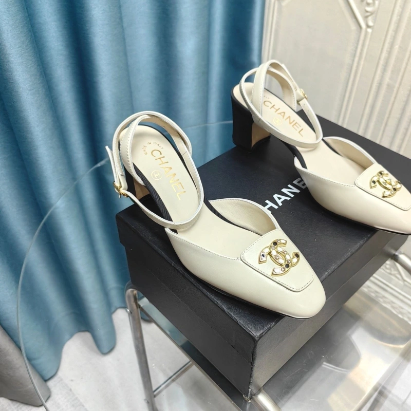 Sophisticated Chxnxl Sandals 128328