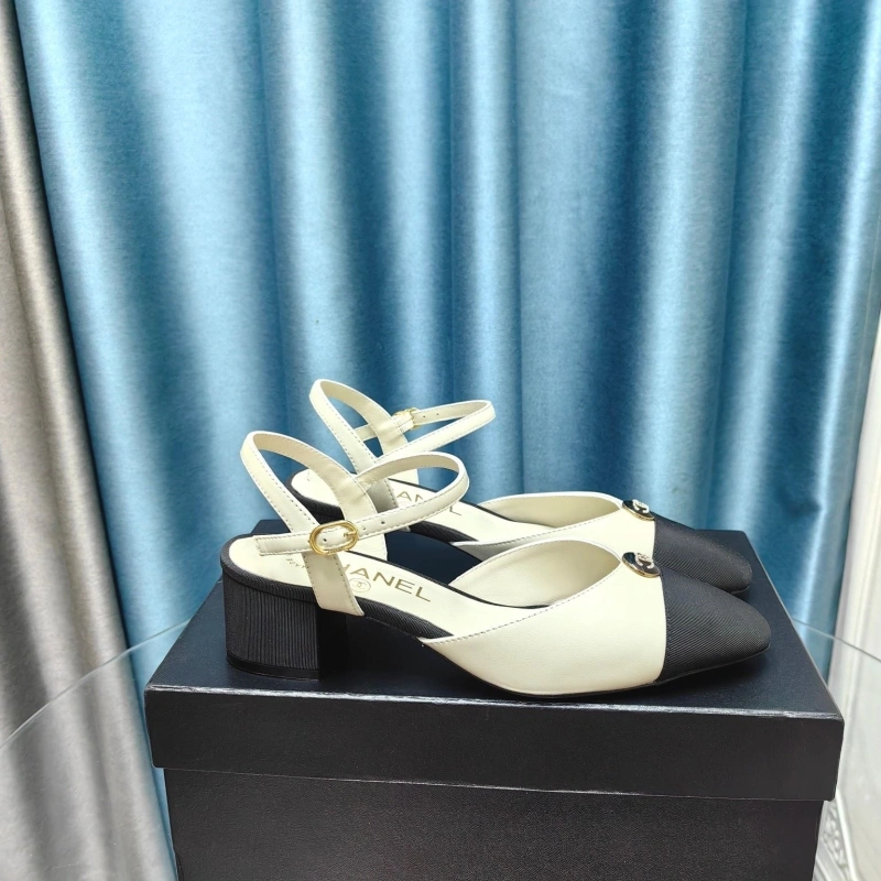 Trendy Chxnxl Sandals 128326