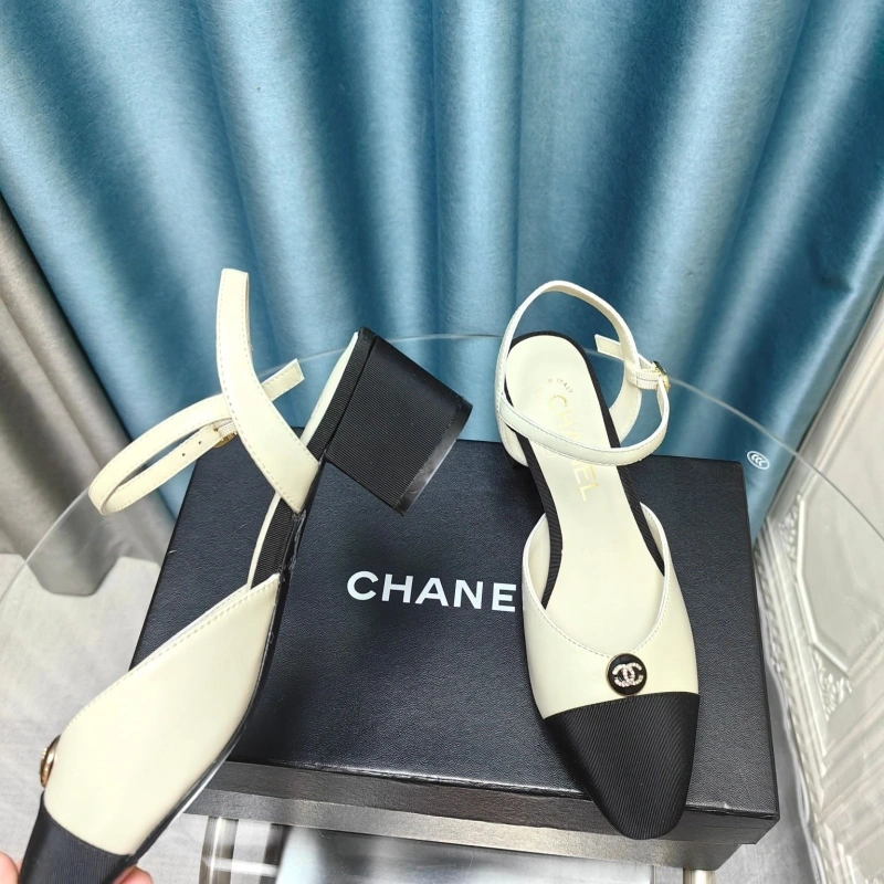 Trendy Chxnxl Sandals 128326