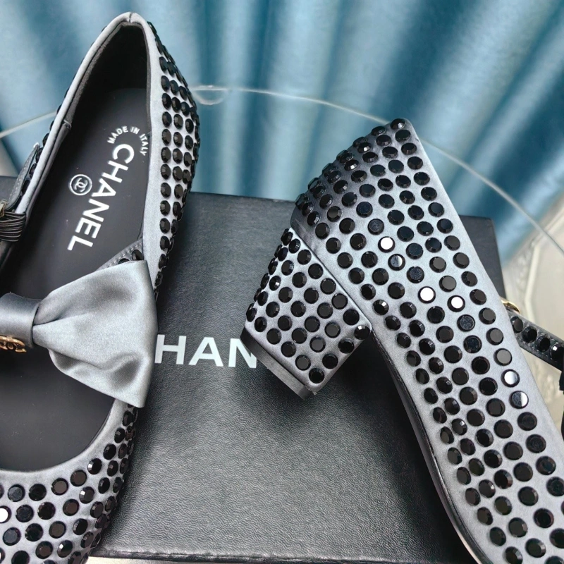 Cozy Chxnxl High Heels 128864