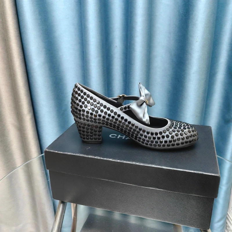 Cozy Chxnxl High Heels 128864