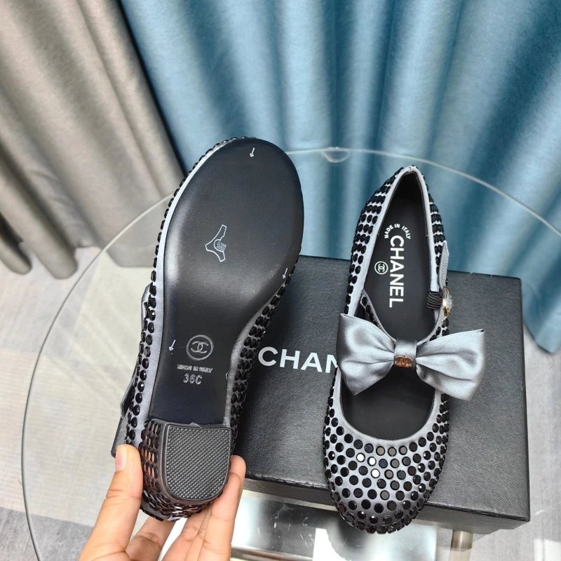Cozy Chxnxl High Heels 128864