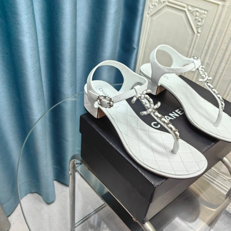 Versatile Chxnxl Sandals 128316