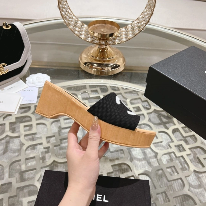 Efficient Chxnxl Slippers 127947