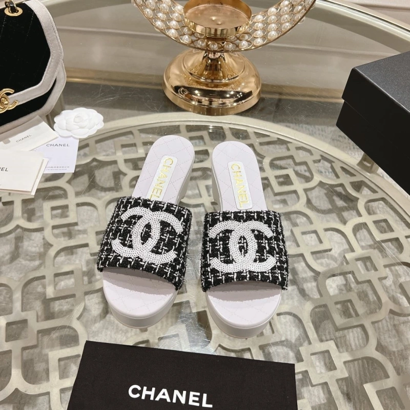 ModernLook Chxnxl Slippers 127940