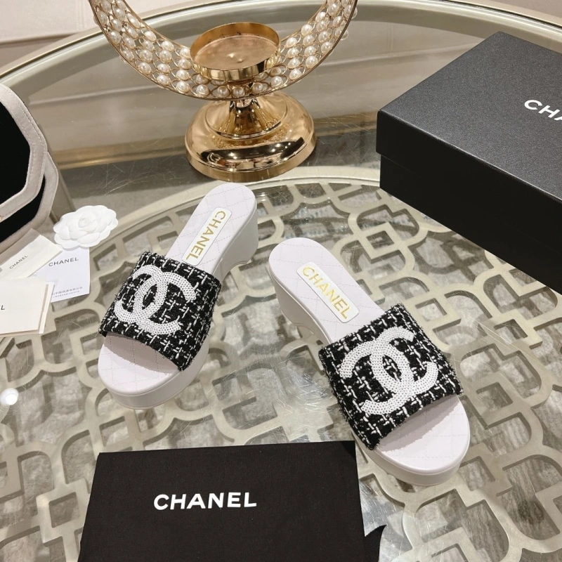 ModernLook Chxnxl Slippers 127940