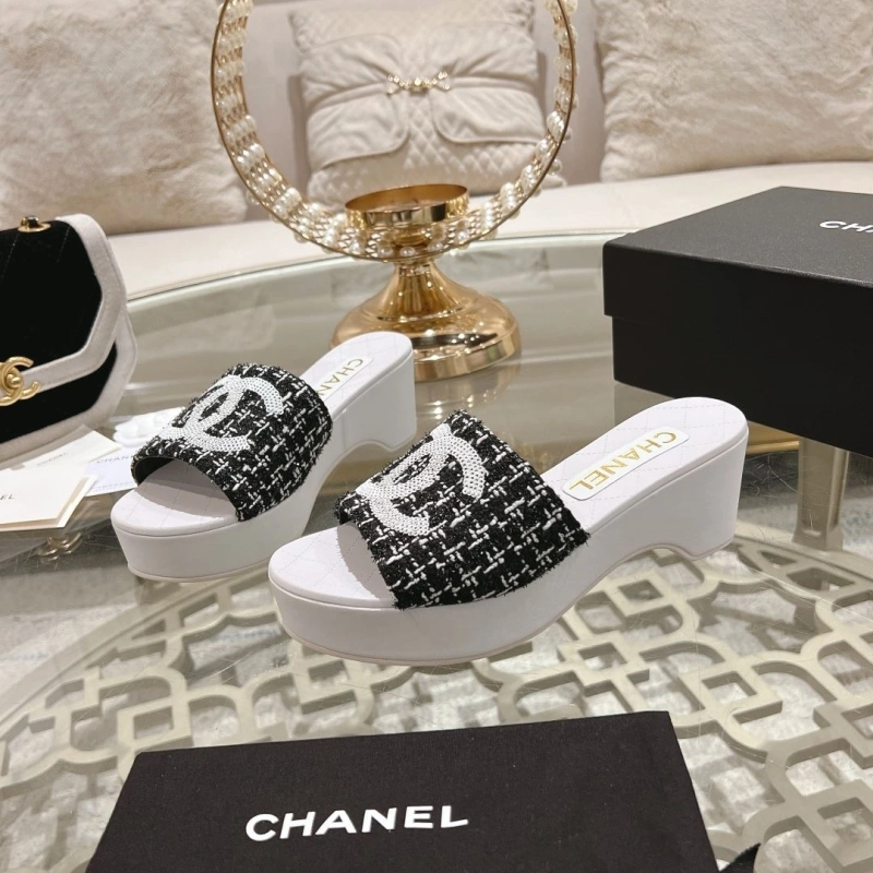 ModernLook Chxnxl Slippers 127940