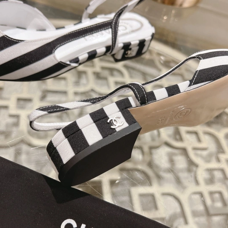 Durable Chxnxl Sandals 128321